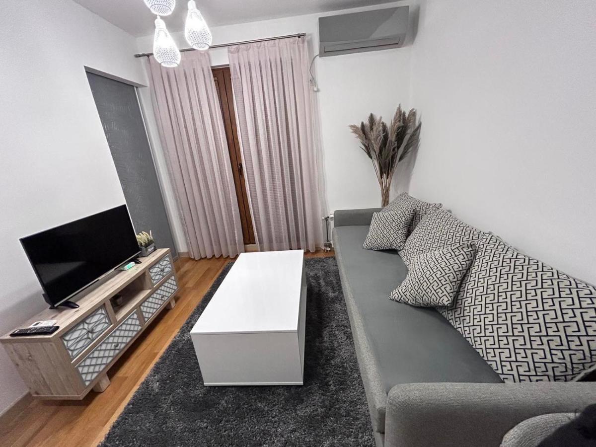Apartments Empire - Adora Flatiron Skopje Ngoại thất bức ảnh
